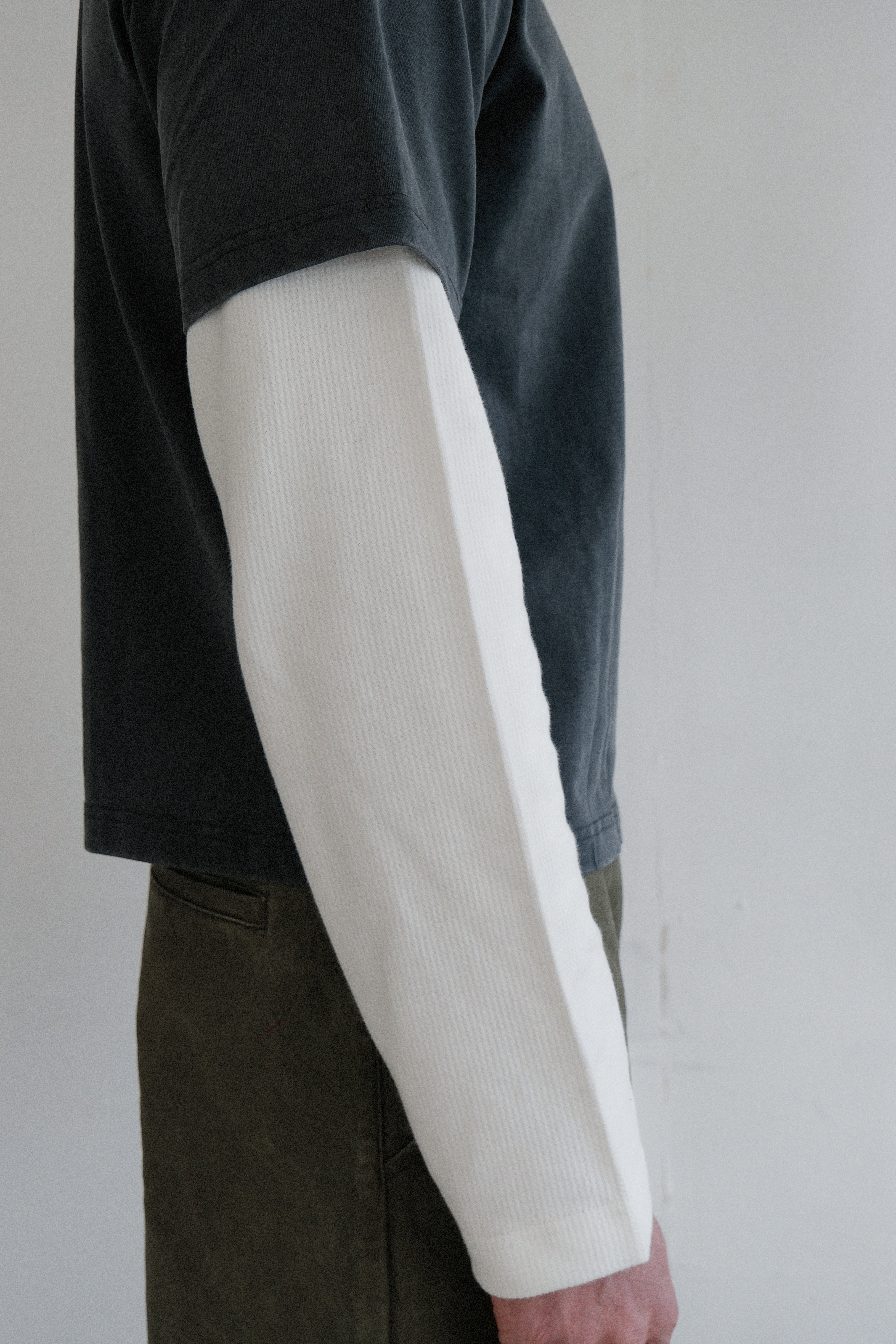 Long sleeve / washed grey