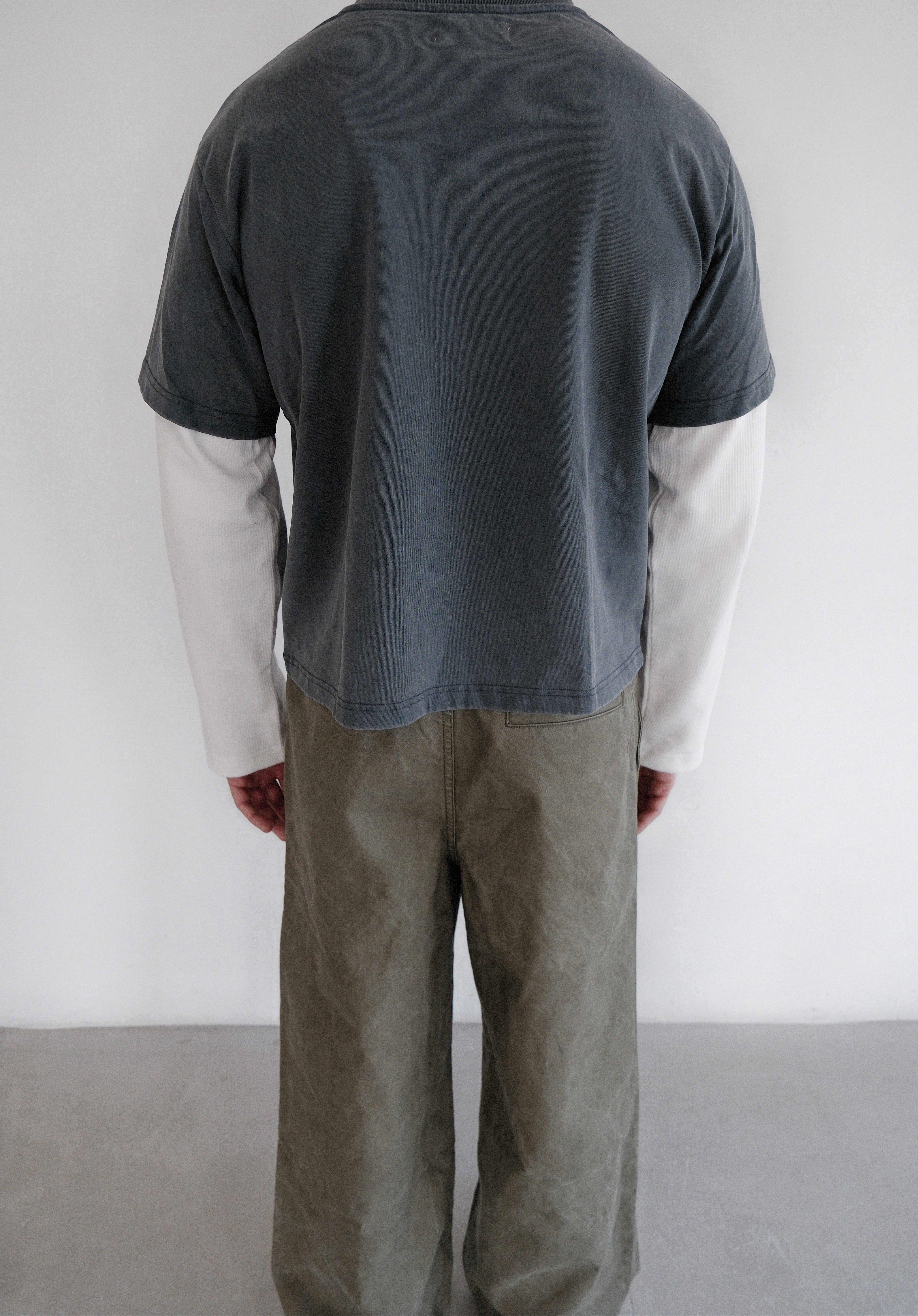 Long sleeve / washed grey