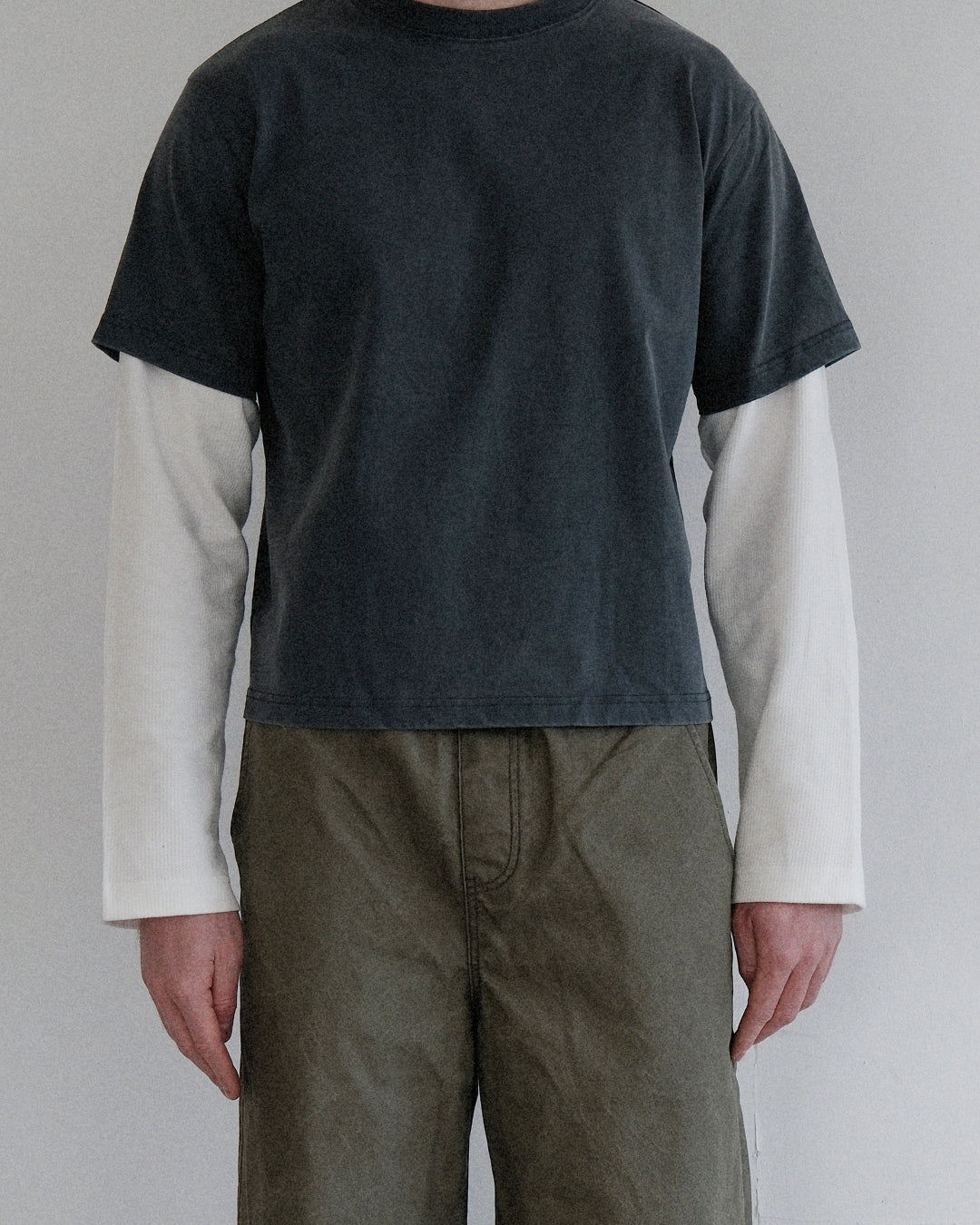 Long sleeve / washed grey
