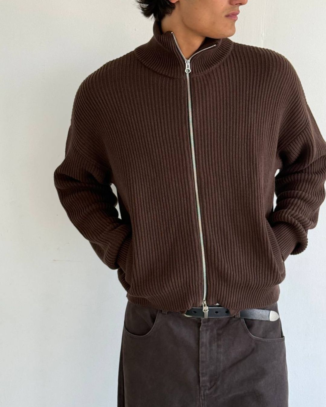 Zip sweater / dark brown