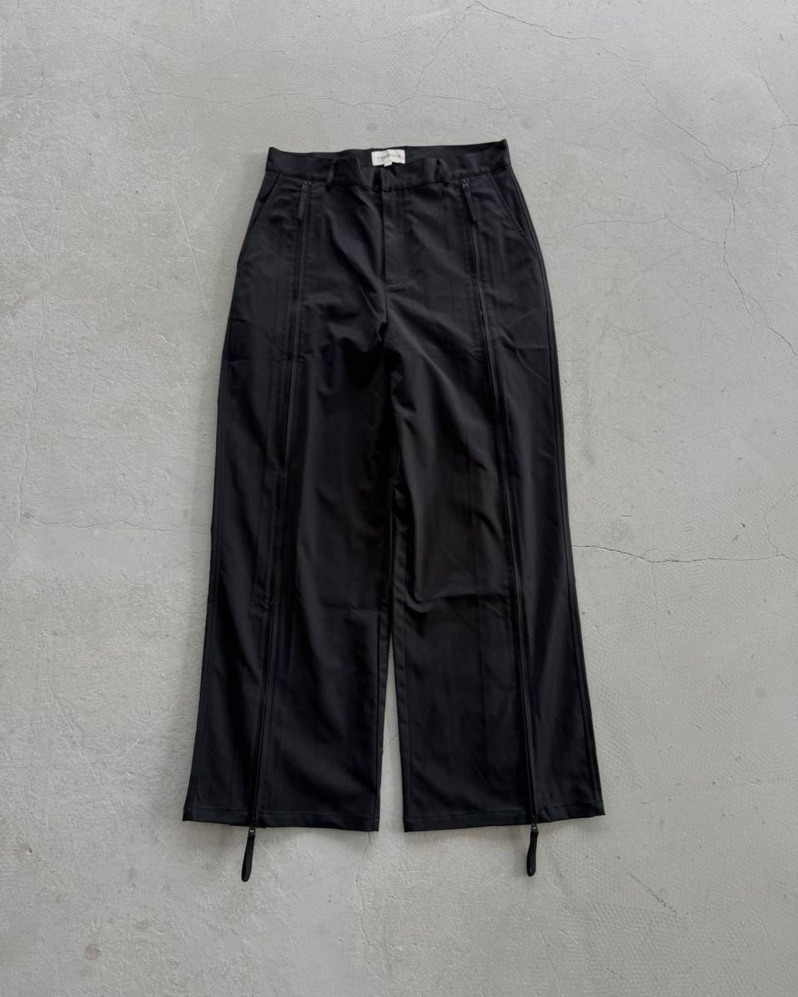 Zip pants