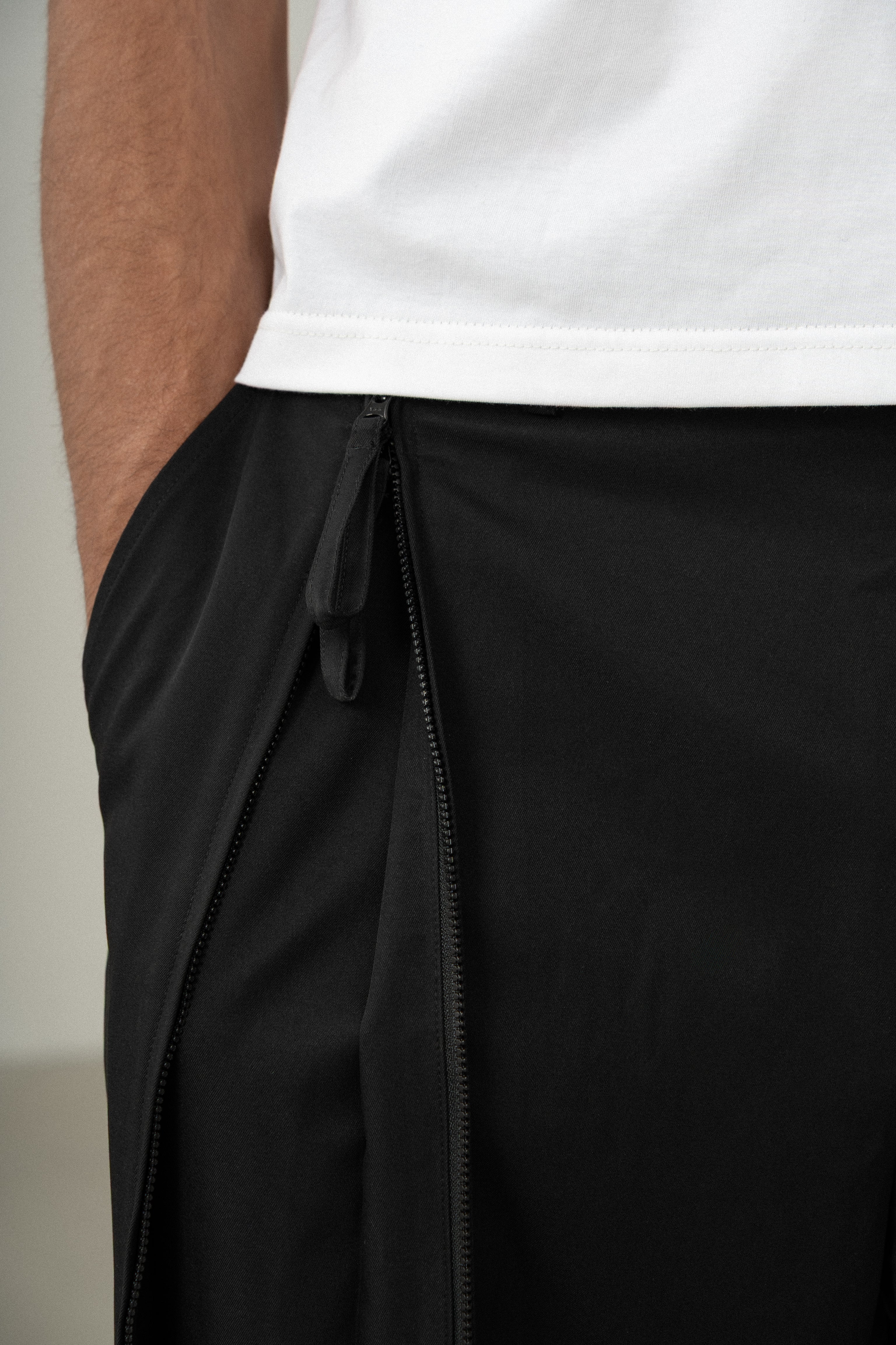 Zip pants