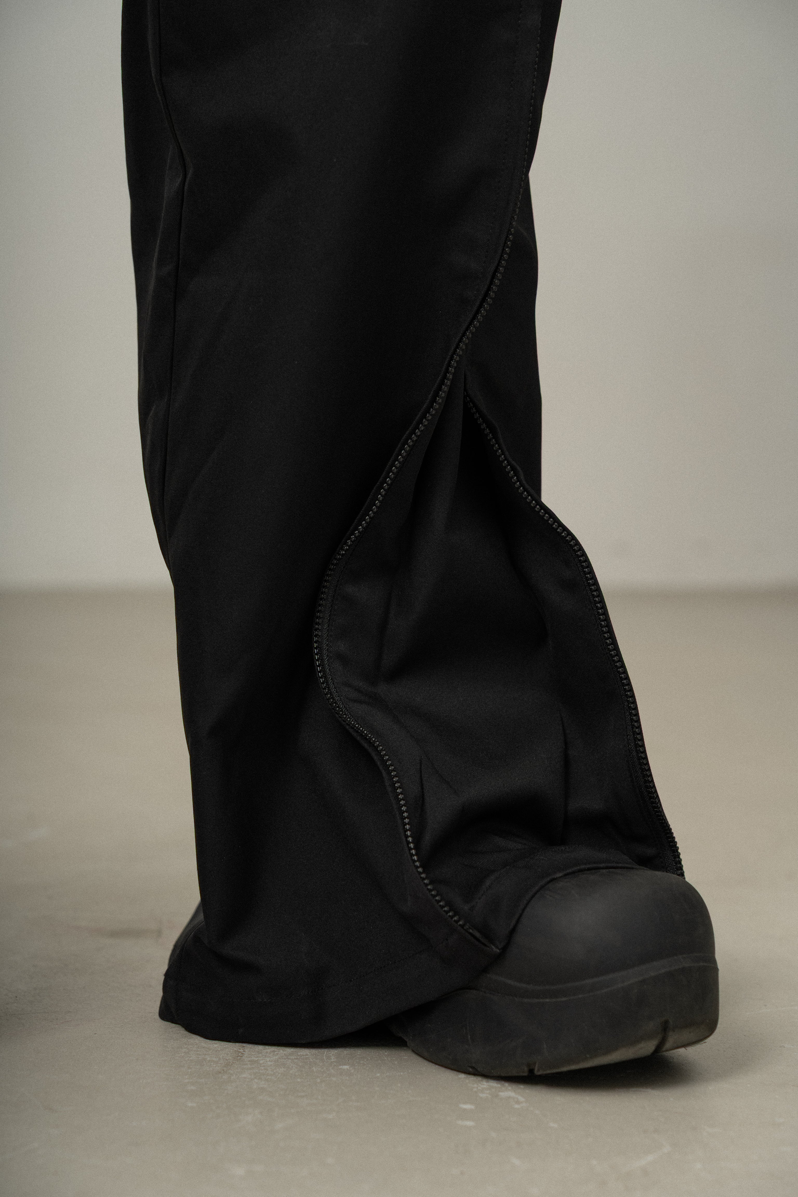 Zip pants